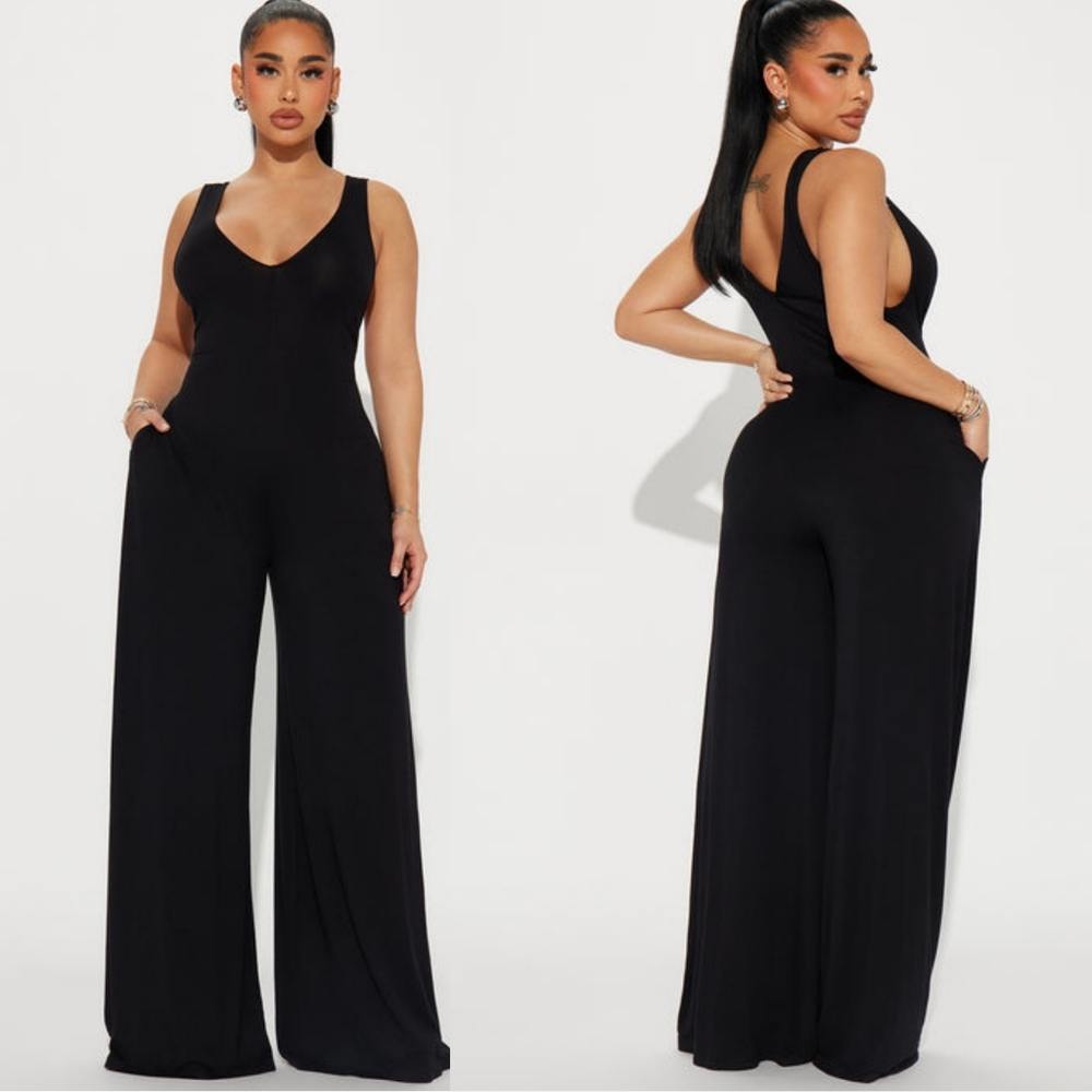 🖤 NWT Fashion Nova Black Wide Leg Jumpsuit Plus Size 3X Sleeveless Pockets ✨